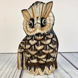 Kitschy owl figurine, wooden carved decorative owl